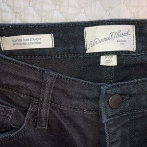 Universal Thread High Rise black jean size 8